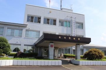 「部活指導の一環」　男子生徒に暴行、重傷負わす　容疑で中学教諭逮捕　容疑一部否認　生徒は現在も治療中　茨城県警桜川署