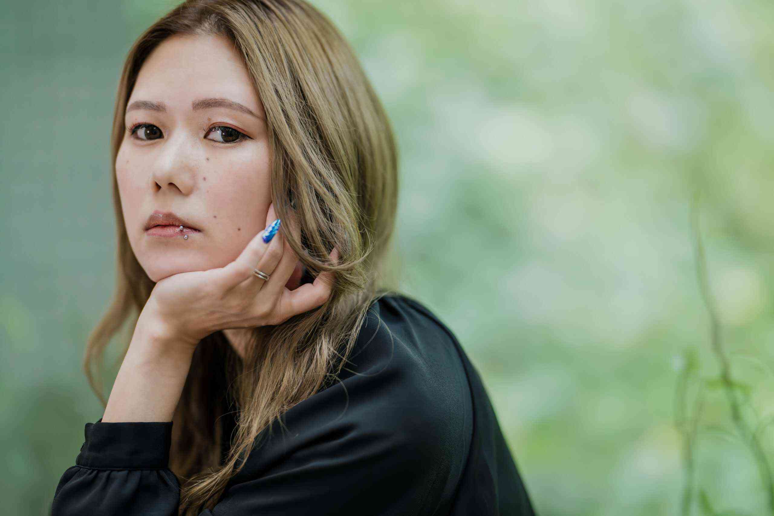 作家・金原ひとみさん(42)、 40代になってすぐに離婚。解き放たれたように今、幸せです | ガールズちゃんねる - Girls Channel -
