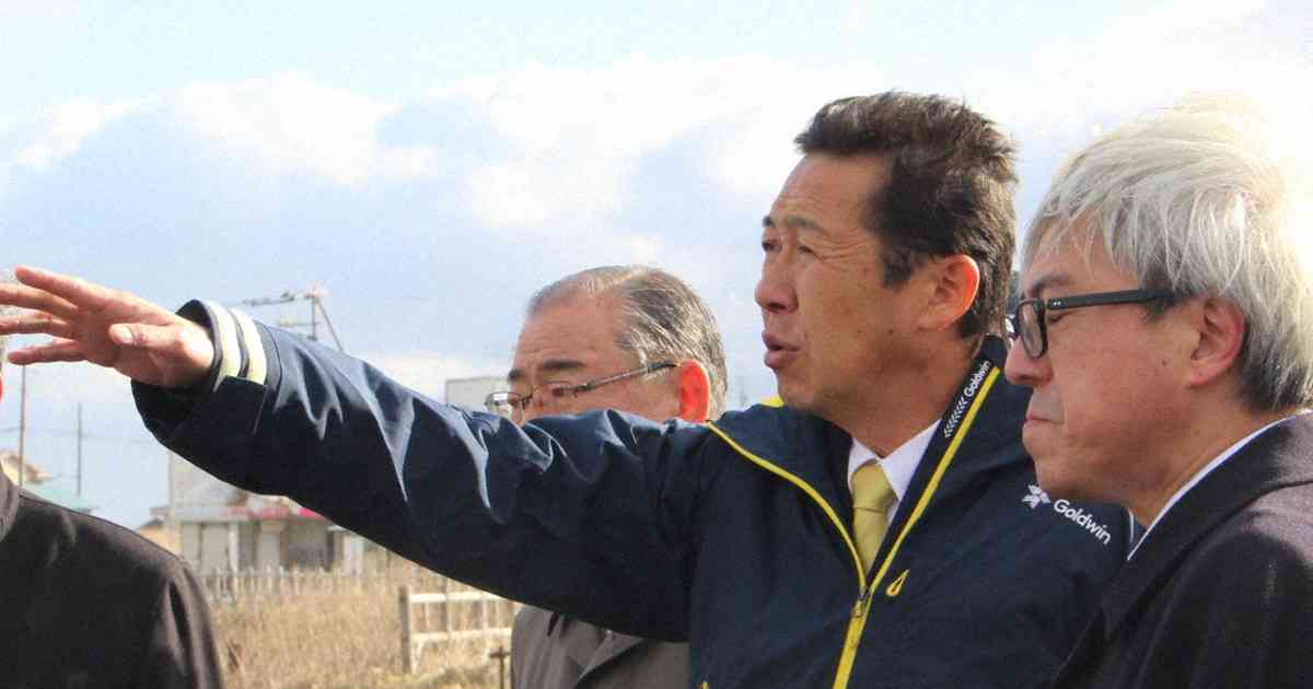 根室の岬「一番外国に近い」　北方領土視察中の担当相が発言弁明 | 毎日新聞