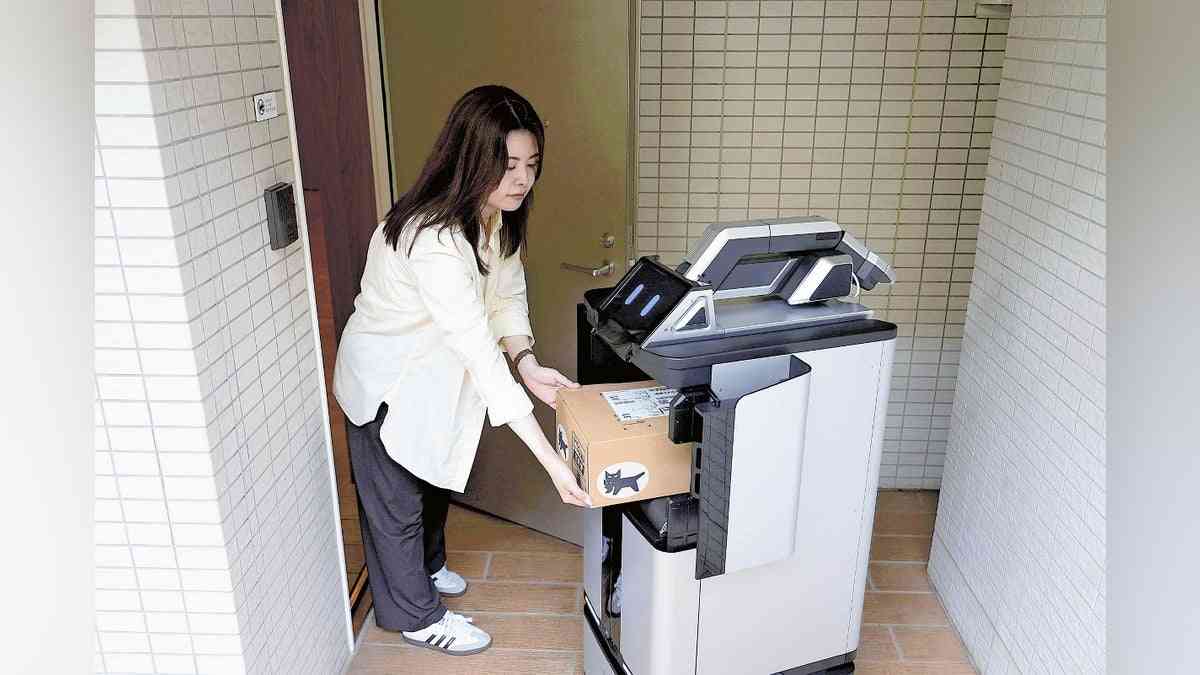 ロボットがタワマンで戸別配達、「身なり気にせず受け取れた」と住民にも好評…配送員の負担軽減へ導入の動き : 読売新聞