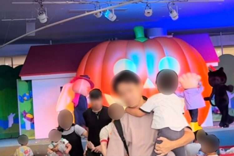 《フル動画入手》アンパンマンショー“パパ同士のケンカ”のきっかけは戦慄の頭突き…目撃者が語る 施設側は「今後もスタッフ一丸となって対応」