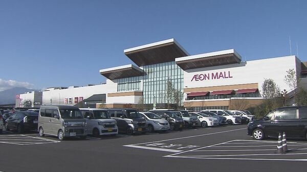 「きょう平日だよね？」イオンモール須坂に多くの客　開業して1カ月「目標以上の来場」　商圏への影響は―長野駅前の人出は「少なくなっている印象」｜FNNプライムオンライン