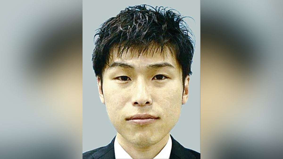 「撮り鉄」共産・山添拓議員、線路立ち入り「道と勘違い」…書類送検 : 読売新聞