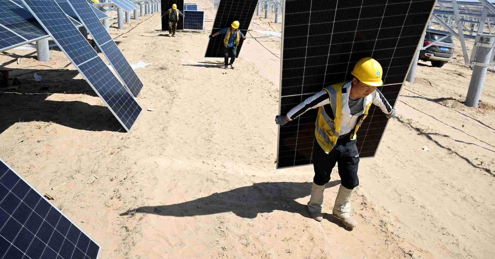 中国の太陽光設備業界、上期損失が急拡大　供給過剰で価格下落 | ロイター