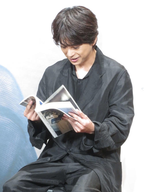 timelesz佐藤勝利が初のソロ写真集、松島聡に菊池風磨と「どっちが良い?って質問したい」