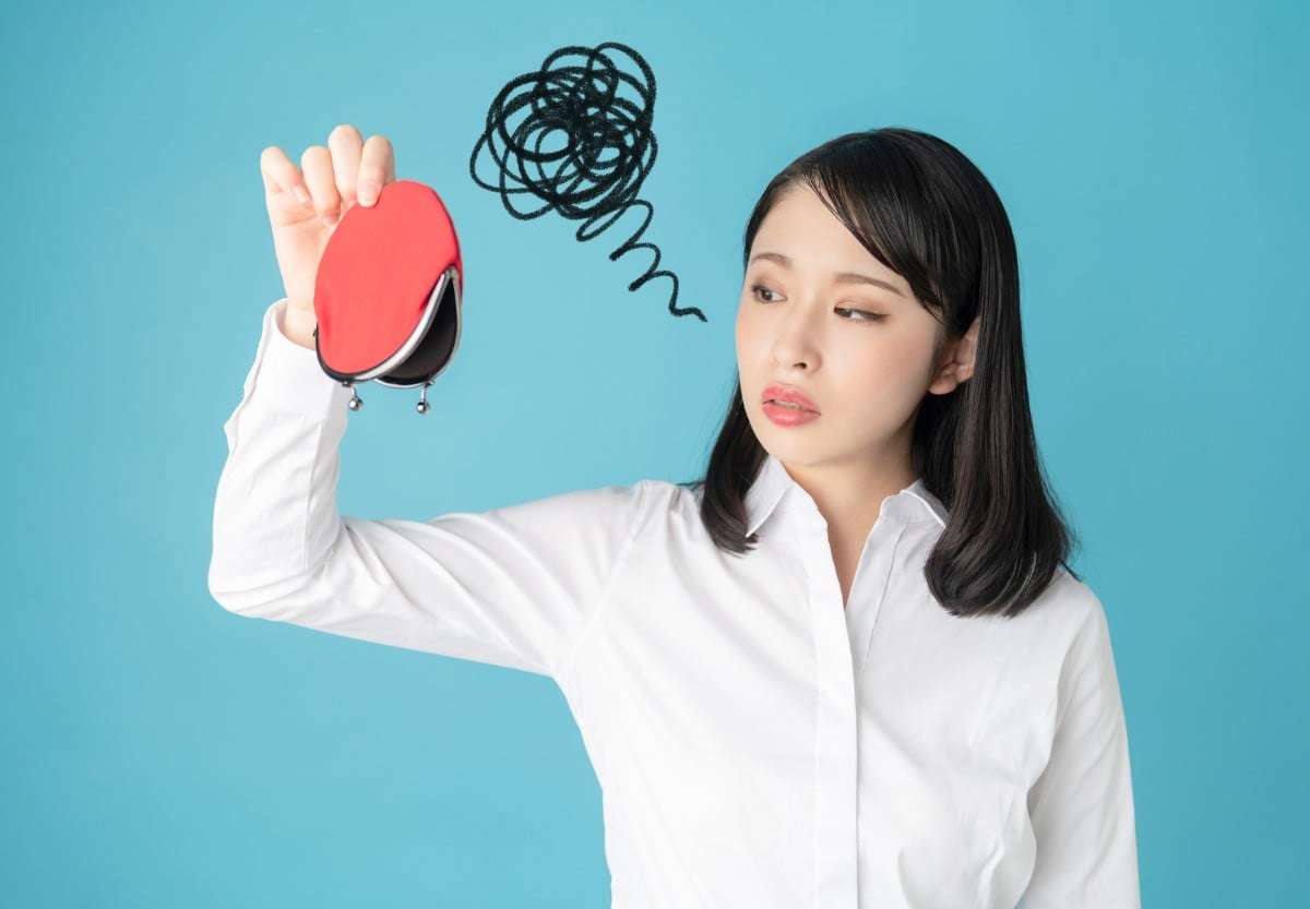 「ユニクロやGUですら高級」「カフェなんて行けないよ」 値上げラッシュの今、日常生活の《ぜいたくのライン》はどこにあるのか | オトナンサー