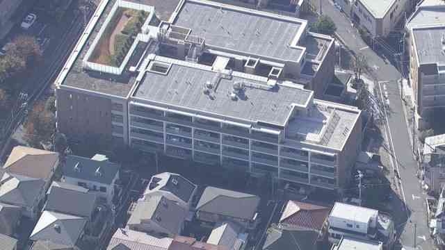 インフルエンザの小1男児がマンションのベランダから転落　東京・杉並区