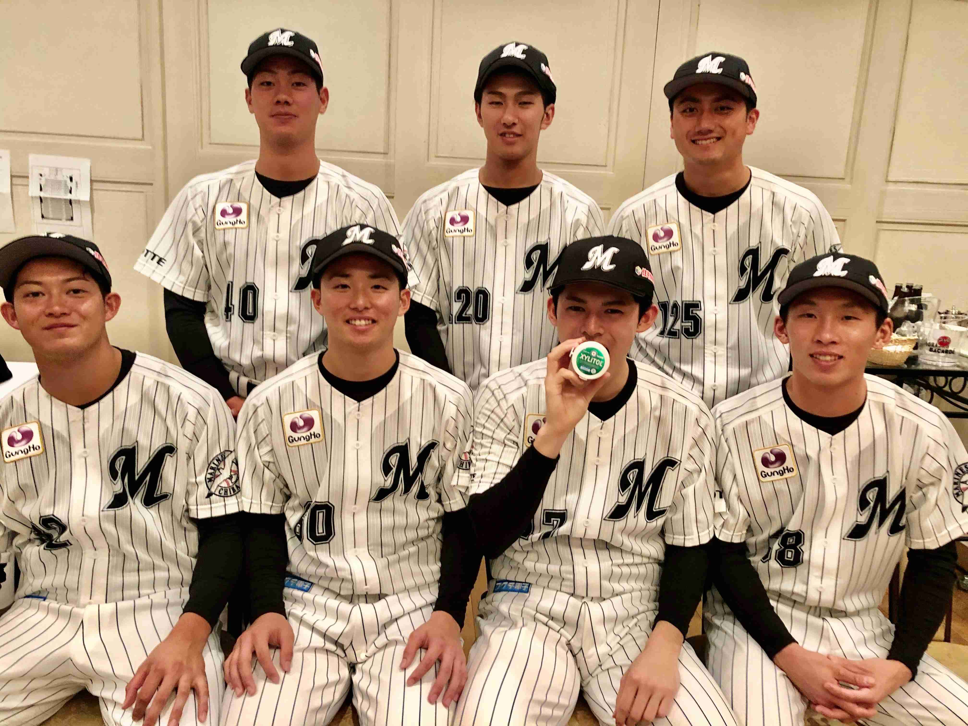 マリーンズ２０１９年ドラフト同期の友情。忘れられないシャンパンの思い出と友情のブレスレット - スポーツナビ
