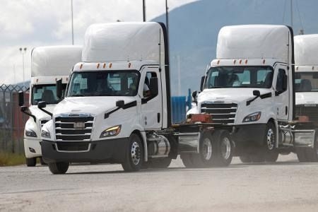 トラック２５％関税、発動　中・大型に追加、日本も対象：東京新聞デジタル