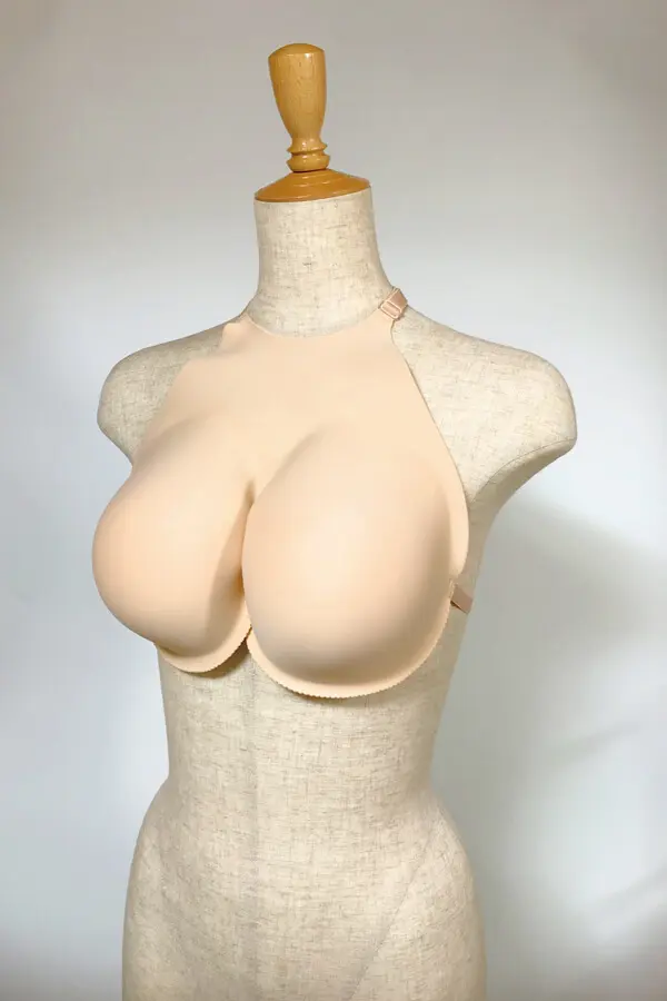 再婚した川﨑麻世　21歳年下妻と夫婦でハロウィンコスプレ！「クオリティ高すぎます〜！！！」「混ざりたい」