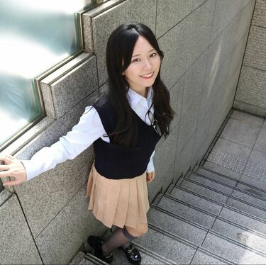 「#金持ち界隈」に憧れるZ世代女子≪財閥令嬢風コーデ、IQ高見えメイク…≫センスと演出で身にまとうコスパ最強の最新スタイルとは?