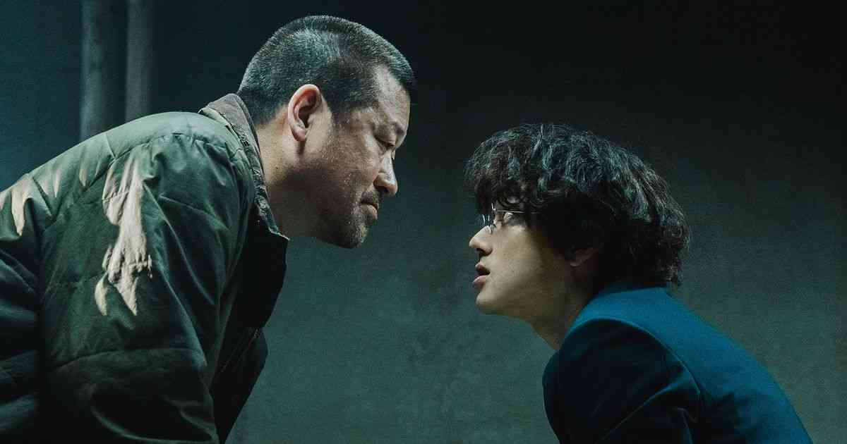 映画『爆弾』なぜヒット？佐藤二朗怪演のキーパーソンから考察｜シネマトゥデイ