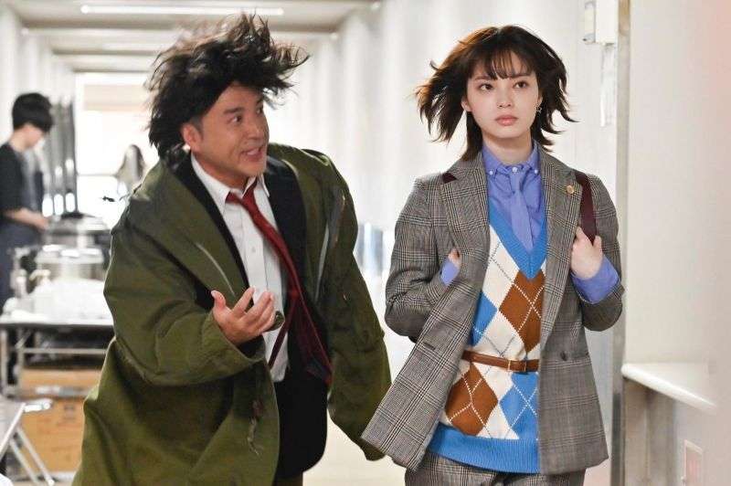 《降板の申し出が》「平手友梨奈は出ません」ムロツヨシの「弁護士ドラマ」から“バディ”が消える！「完璧主義ゆえの決断」か