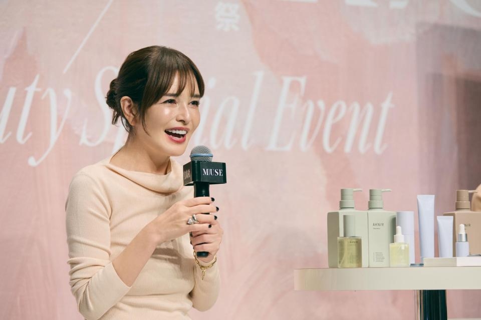梨花 オトナの美容祭でヒアルロン酸注入を語る「入れ過ぎて、ちょっと違って」