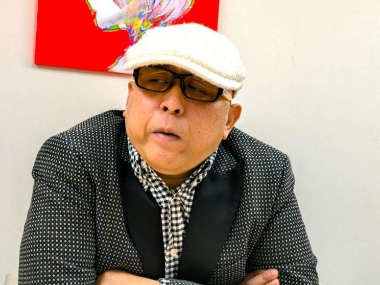 「もうほとんど目が見えない」ものまね芸人・コージー冨田が明かす“ビールが永遠に飲める”糖尿病の恐怖とそれでもポジティブに闘病できているワケ