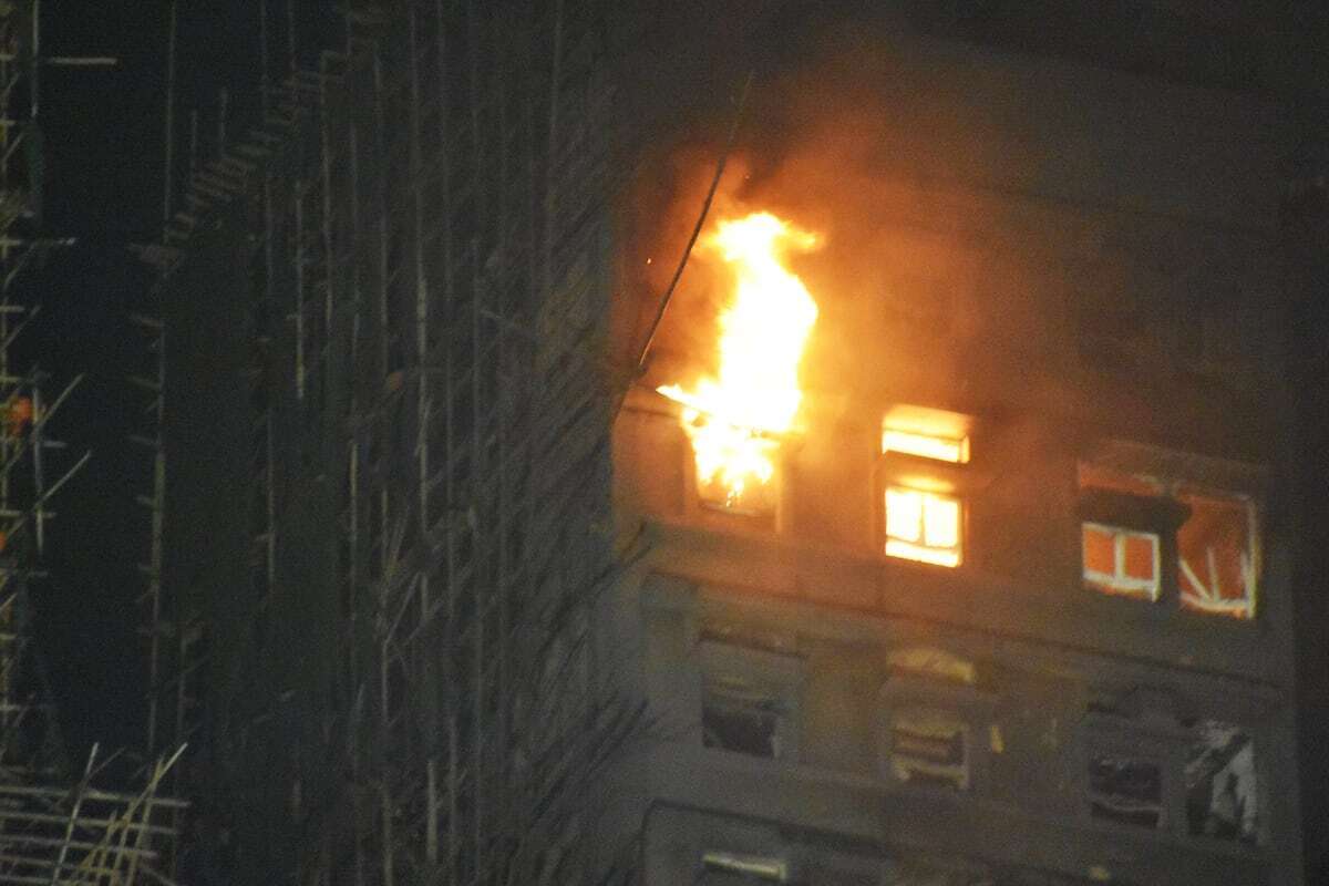 香港消防「複数の遺体、骨の状態で発見」　犠牲者捜索に2週間か…大規模火災死者65人に（産経新聞） - Yahoo!ニュース