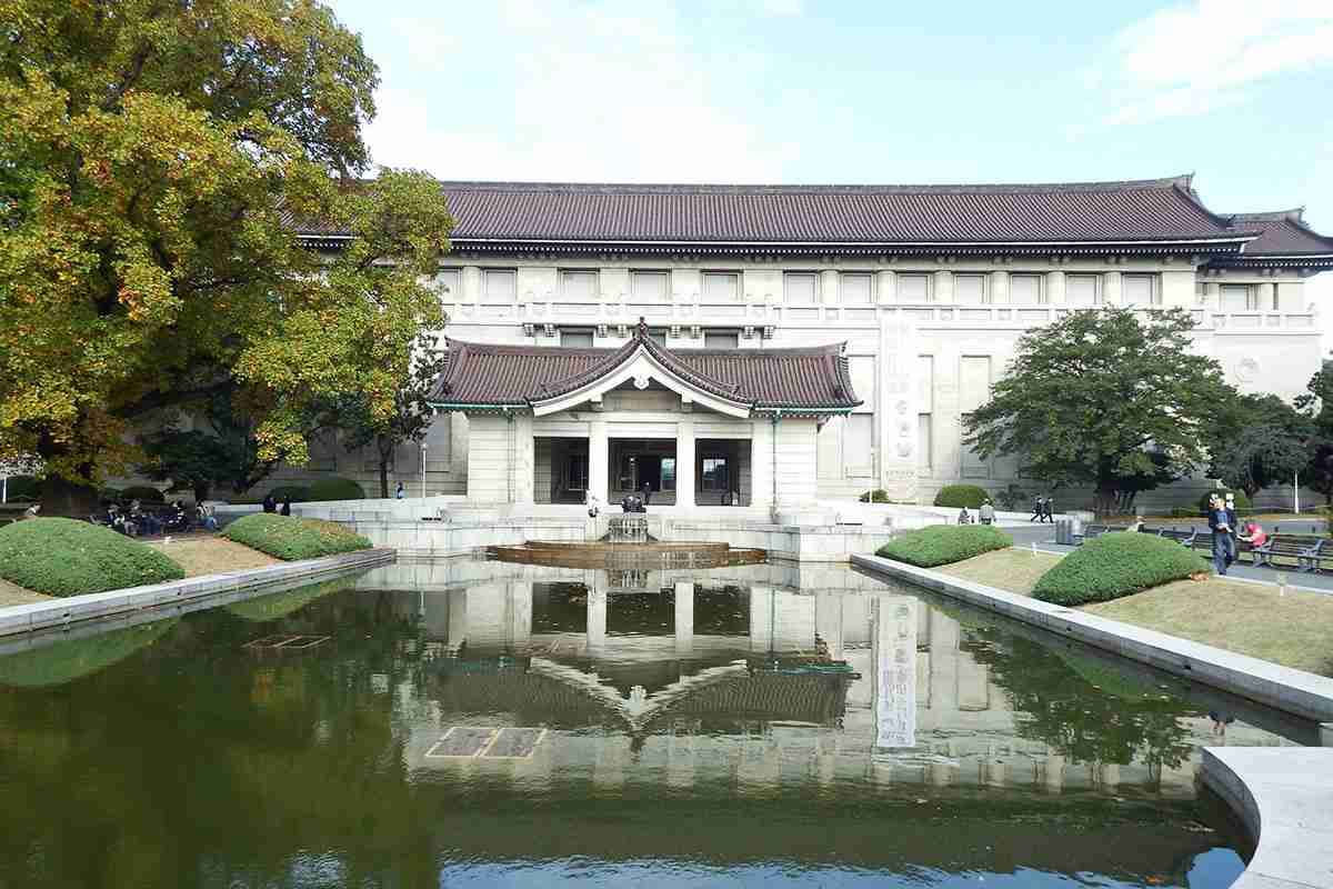 「正気ですか！？」「ただの広場やん」日本一の博物館が“前庭”リニューアルに「歴史的景観を壊すな」「品位が低下する」SNSに怒りと悲しみの声殺到