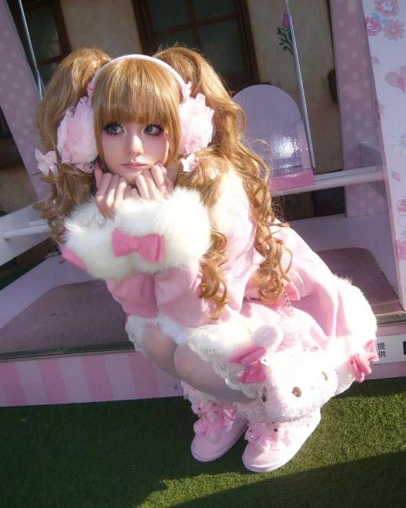 平成10年生まれの清楚系女子高生が“小悪魔ageha”風姫ギャルに転身、マインドに憧れ「ギャルは“時代のムードを作る存在”」
