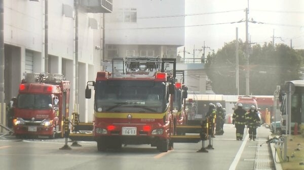 アマゾンの物流倉庫で火事　全従業員 370人は避難し無事　発送用の荷物が燃える　大阪・茨木市｜FNNプライムオンライン