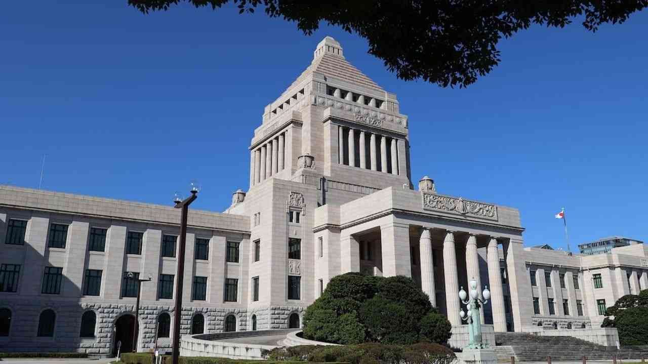 国会議員歳費月5万円増を当面凍結 - Yahoo!ニュース