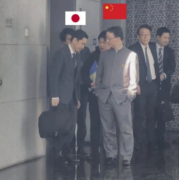 海外「日中外交官の態度の違い。お辞儀をする日本人とポケットに手を突っ込む中国人」 | ガラパゴスジャパン - 海外の反応