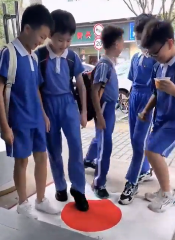 「日本も渡航危険レベルを引き上げ」を！参政党・梅村みずほ氏提案　中国・深圳の児童の事件例示「遅すぎる」