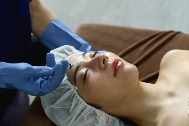 「45分の遅刻で30万円」美容クリニックが衝撃の“追加請求”、院長は誤送信主張も深まる謎（週刊女性PRIME） - Yahoo!ニュース