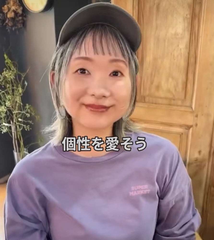 「白髪隠すのやめたら気持ちが軽くなった」 43歳女性の決断が264万表示 「老け感ゼロでおしゃれ！」 「可愛すぎます」