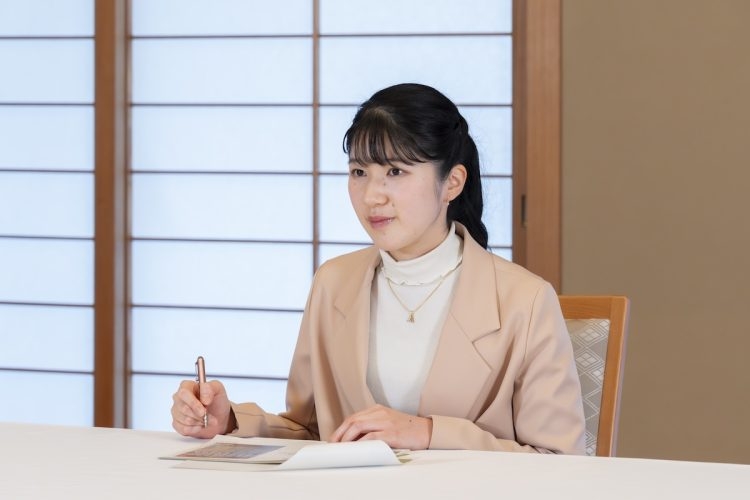 《愛子さまご愛用の「レトロ可愛い」文房具が爆売れ》お誕生日で“やわらかピンク”ペンをお持ちに…「売り切れで買えない！」にメーカーが回答「出荷数は通常月の約10倍」（NEWSポストセブン） - Yahoo!ニュース