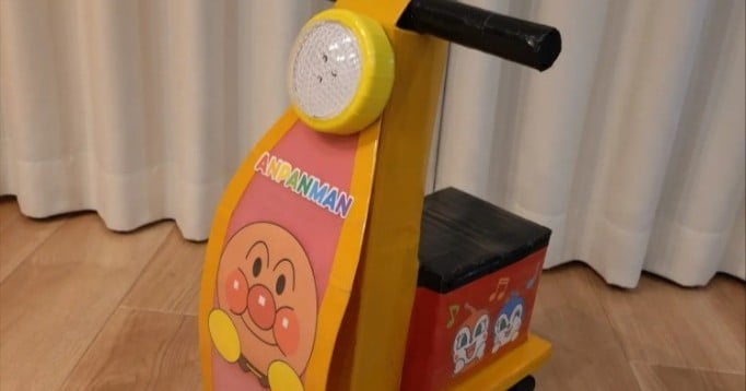 「ママが作ってくれた！」牛乳パック製“アンパンマンバイク”に娘が大喜び　完成度の高さが話題に | オリコンニュース（ORICON NEWS）