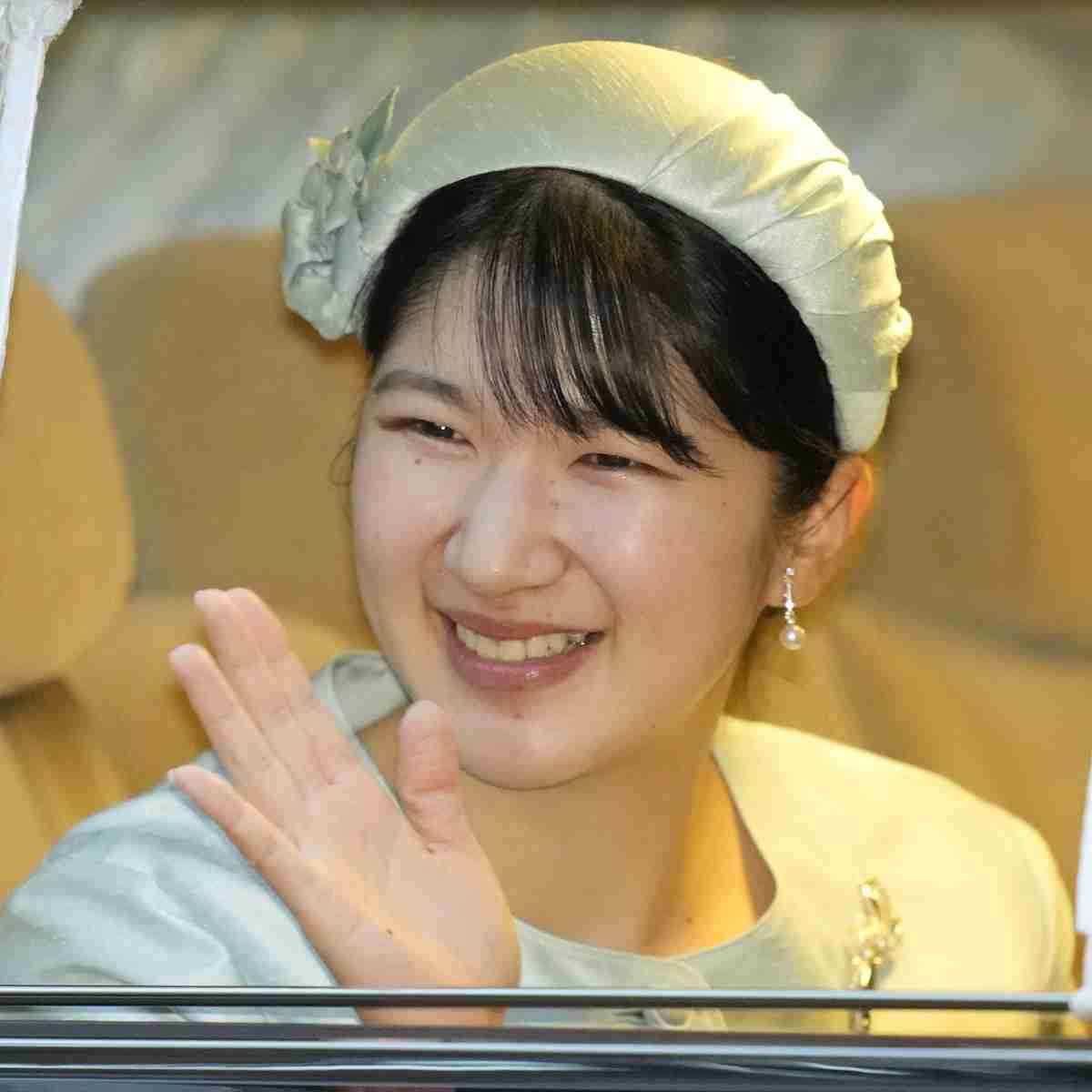 《肌にテープで固定も》愛子さま 「左手首の白い糸」を1カ月間公の場でご着用…専門家が語る“意外な理由”（女性自身） - Yahoo!ニュース