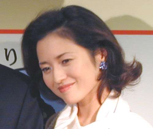 三田寛子　引き出しいっぱいのブラジャーを公開