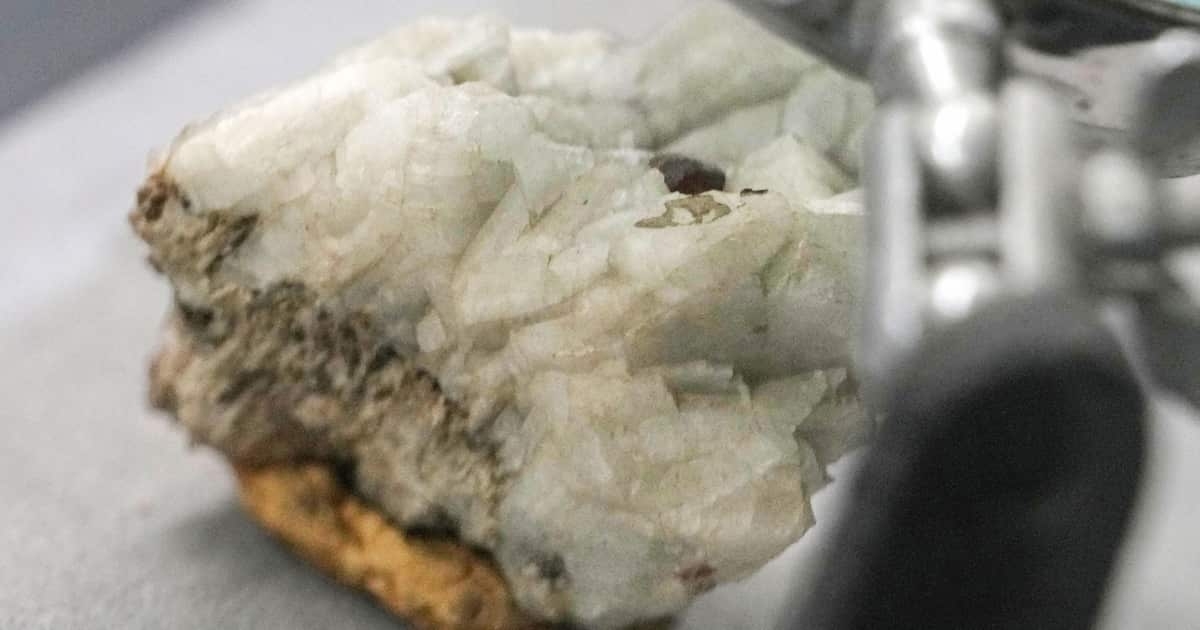 レアアース精製で世界シェア9割の中国　世界の供給網は素通りできず、海底資源にも触手 - 産経ニュース