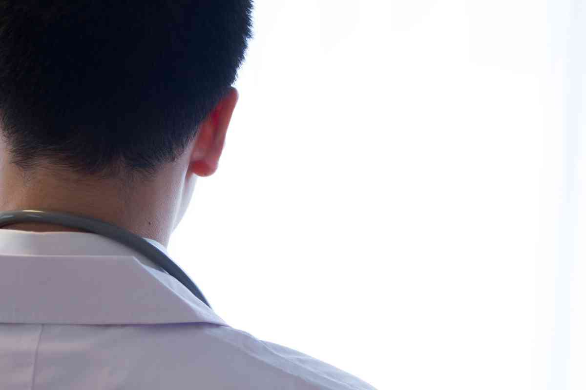 《足元に迫る医療崩壊》全国で赤字に苦しむ公立病院が続出 人件費や設備費のカットが「医療の質」の低下を招く懸念 青森県の震度6強地震では「老朽化対策の遅れが地域医療を寸断」 | マネーポストWEB