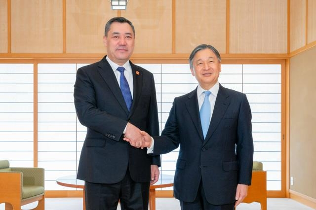 天皇陛下、中央アジア4カ国の大統領とそれぞれ会見　皇居・御所（朝日新聞） - Yahoo!ニュース
