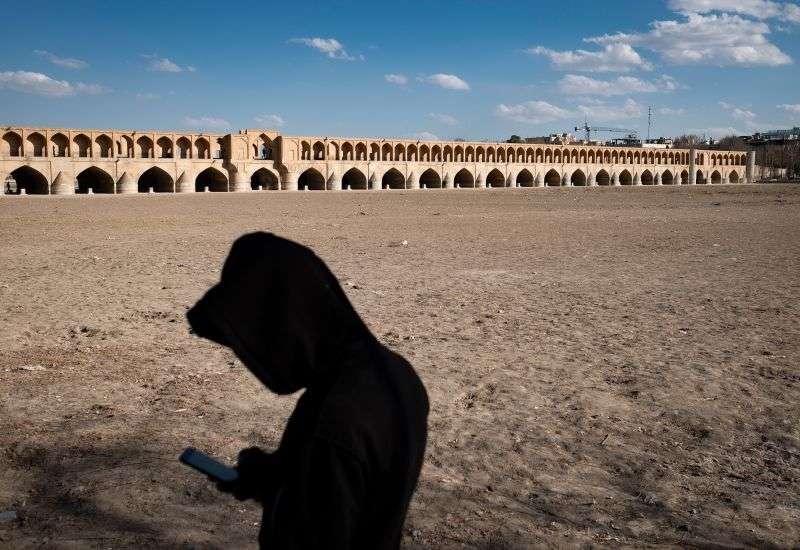 イラン首都で水が完全に枯渇する恐怖　衛星写真が捉えた壊滅的状況（CNN.co.jp） - Yahoo!ニュース