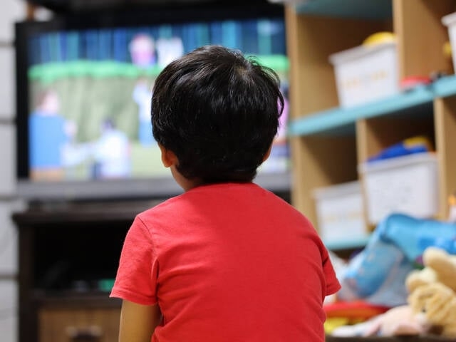 「生活は何不自由ないのに…」急増する“心が飢えている”子どもたち。教育のプロが警鐘を鳴らす、“新しい育児放棄”の実態とは（with online） - Yahoo!ニュース