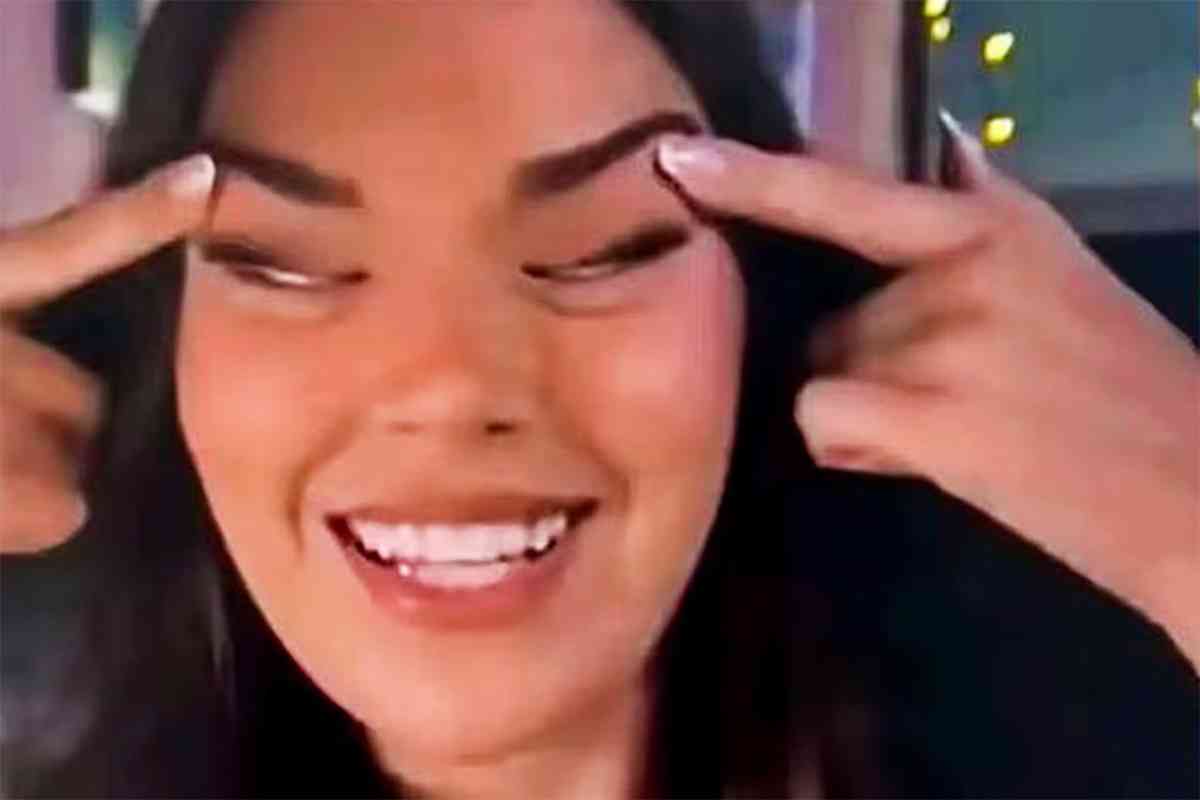 「ミス・フィンランド」の吊り目写真が拡散　現地の国会議員も擁護しXでは批判も｜ニフティニュース