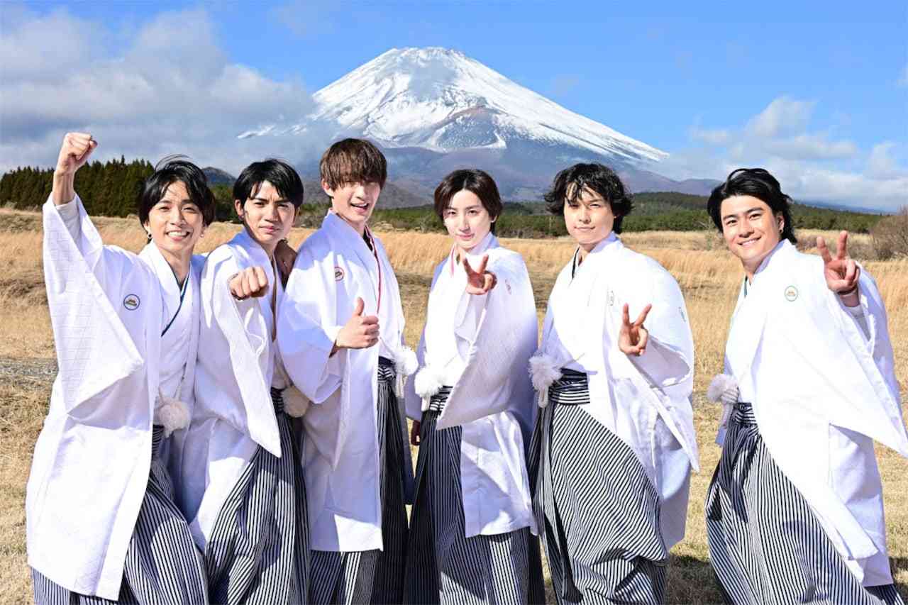 SixTONESのTBS初冠番組「6SixTONES」放送決定、豪華芸能人が6人をはちゃめちゃにお祝い