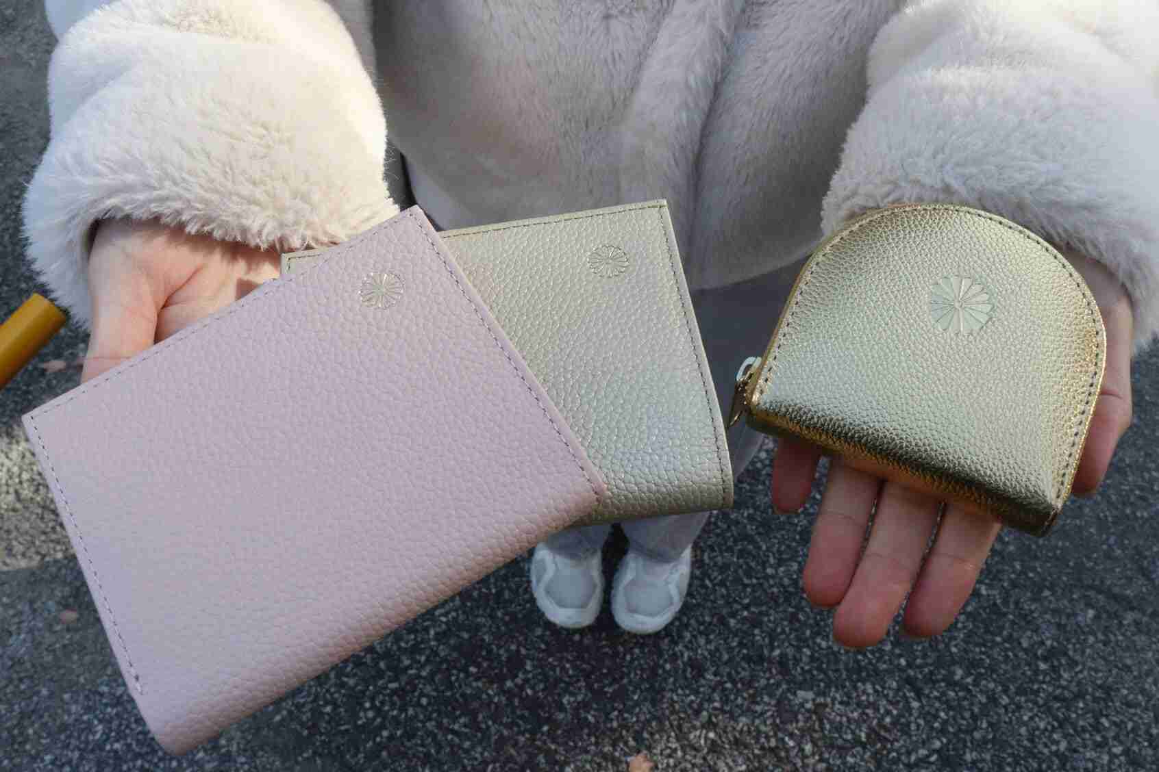 皇居開門前に100人超の行列 お目当ては知る人ぞ知る「皇居財布」 爆発的人気の魅力とは