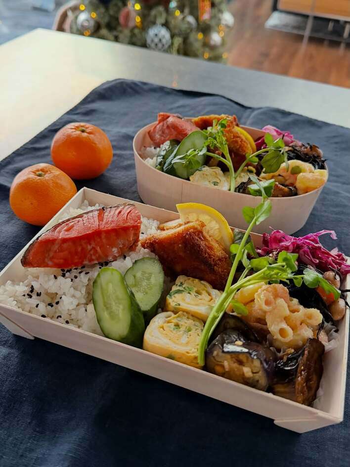 「彩りが神」滝沢眞規子 “料亭のよう”な次女&夫の手作り弁当披露！おかずぎっしりでワクワク「しゃけが光ってます！」「クレソンも喜んでいます」