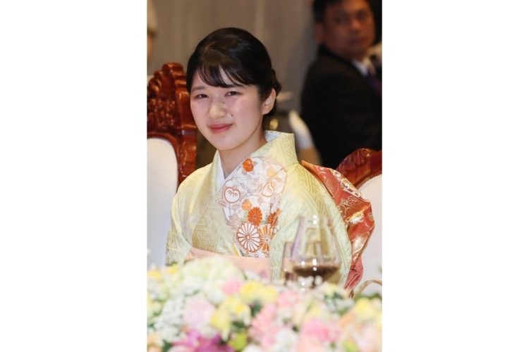 《悠仁さまとの差》宮内庁ホームページ“愛子内親王殿下のご活動”の項目開設に「なぜこんなに遅れたのか」の疑問　皇室記者は「当主の意向が反映されるとされます」（NEWSポストセブン） - Yahoo!ニュース