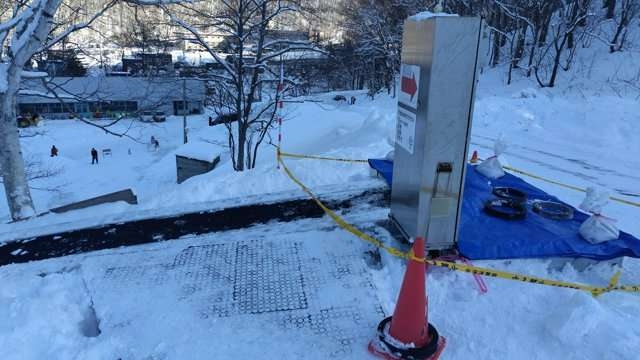 緊急装置作動せず、母親が停止　5歳児死亡のスキー場エスカレーター