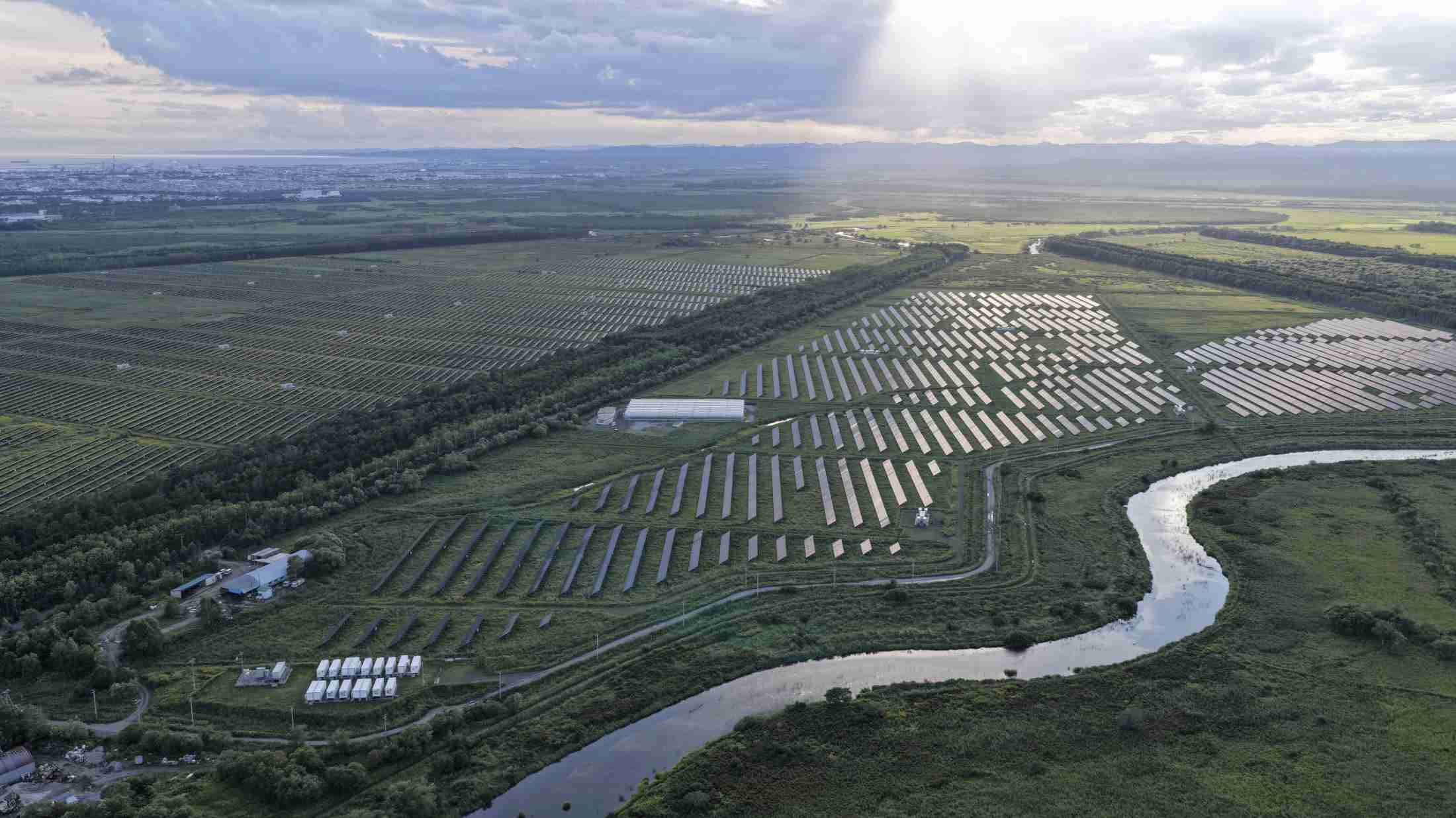 政府、メガソーラー支援廃止へ　27年度、再エネ戦略転換（共同通信） - Yahoo!ニュース