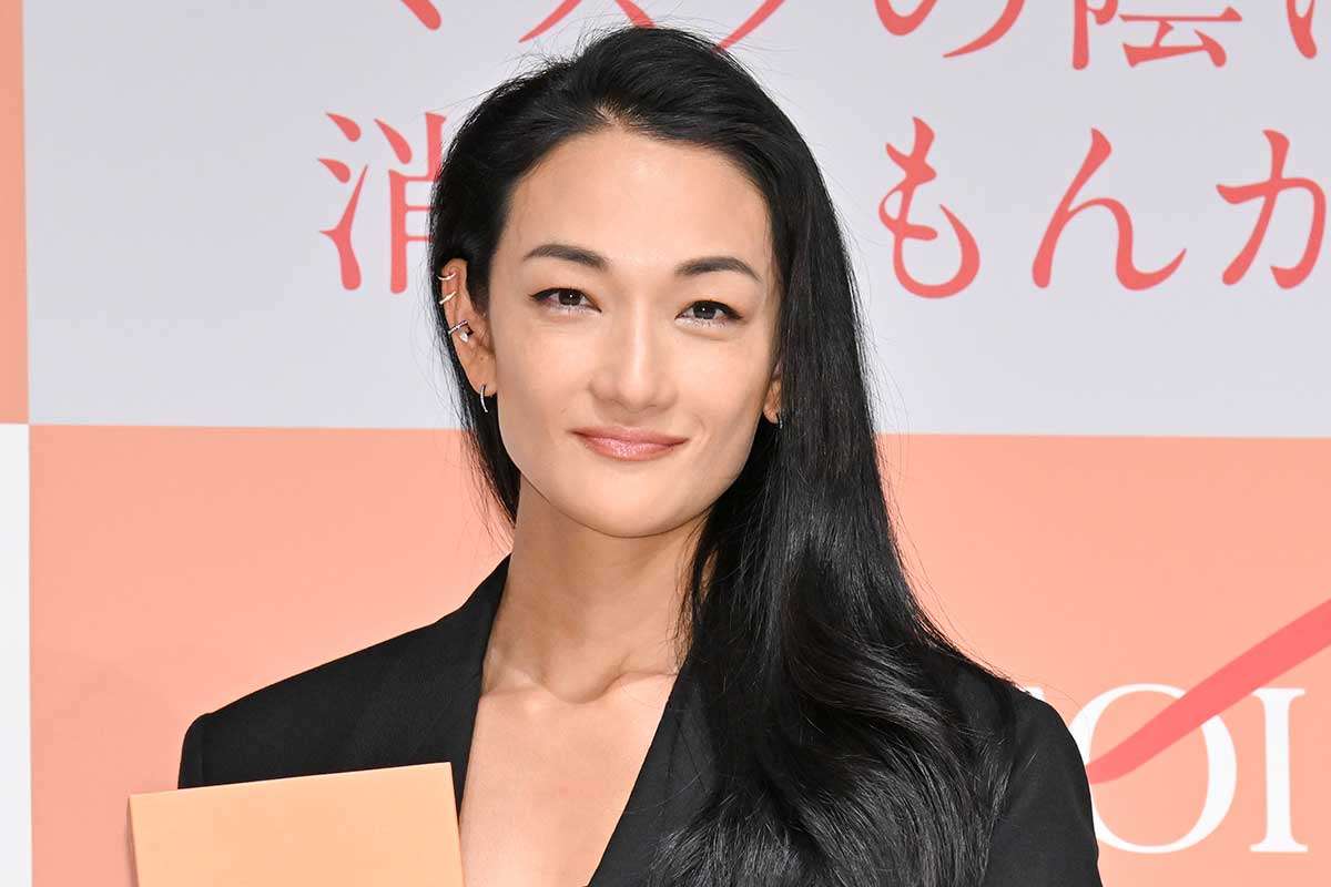 冨永愛が妊娠を発表　お相手は4歳年下の俳優・山本一賢…「息子、章胤にも支えられて日々を過ごしております」 | ENCOUNT