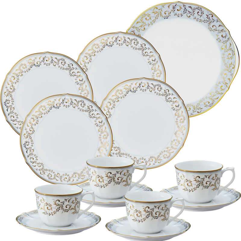 素敵なソーサー&カップのセットが見たい☕