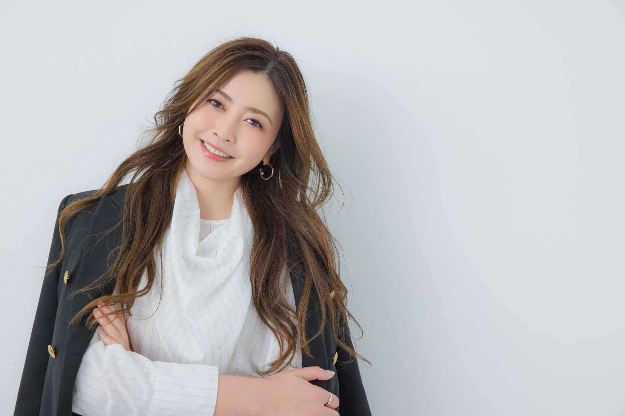 片瀬那奈さん（43歳）仕事と推し活で充実した今「結婚はしたい気持ちとしたくない気持ちで半々」