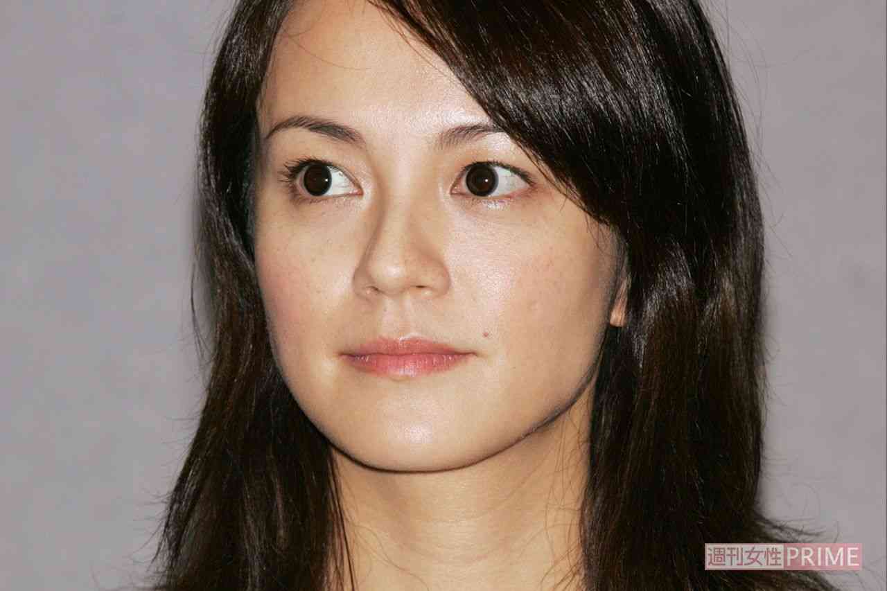 牧瀬里穂の夫NIGO氏の会社が上場で資産640億円超！結婚生活17年で女優活動セーブも“圧倒的な勝ち組”に | 週刊女性PRIME