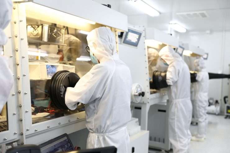 中国の研究チーム、ペロブスカイト薄膜量産技術の難題を克服 - DG Lab Haus