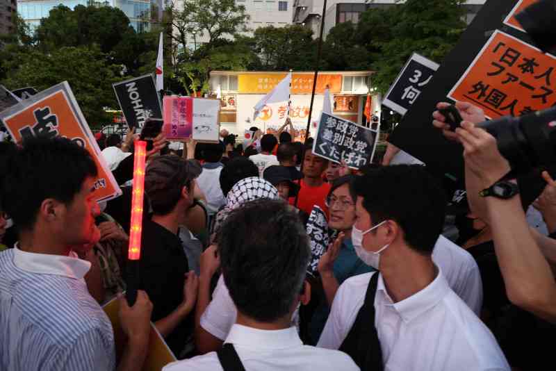 「国旗損壊罪」創設に現実味　自民、維新、参政が刑法改正に前向き（毎日新聞） - Yahoo!ニュース